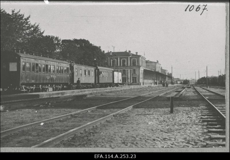 Vabadussõda. Soomusrongide Divisjoni staabirong Pihkva raudteejaamas.