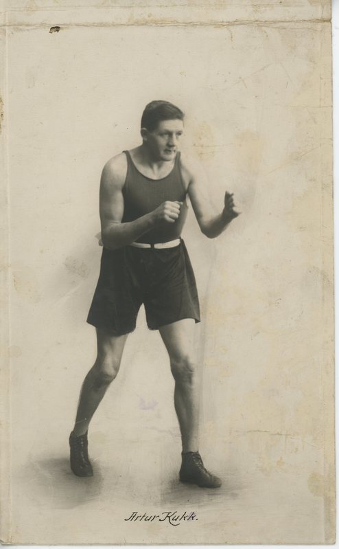Artur Kukk poksiasendis