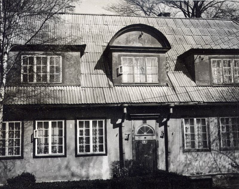 Raudteelaste elamu Nõmmel Pärnu mnt 263a. Arh. Karl Burman