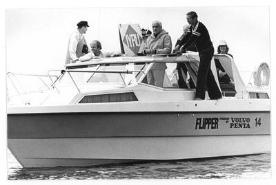 XXII Moskva suveolümpiamängude purjeregatt Tallinnas 1980, Rahvusvahelise Purjetamisliidu juhid Beppe Croce ja Nigel Hacking võistlust jälgimas  similar photo