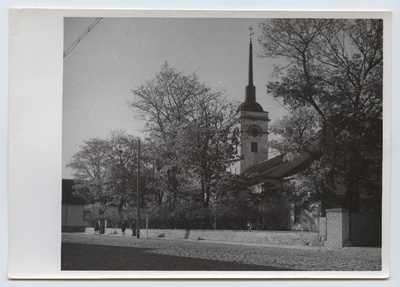 Kuressaare Laurentiuse kirik.  duplicate photo
