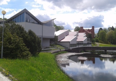 Photo album. Follow the 320 student places of the Sovhoostechnician study building. rephoto