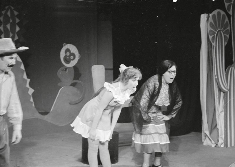 Rakvere Teatri lavastus "Nutikas eesel"