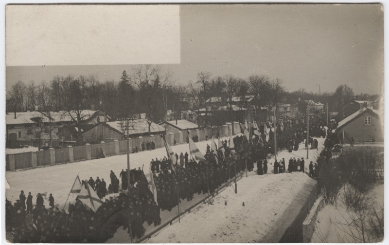 Rongkäik matusepäeval Tallinnas 10.03.1917.