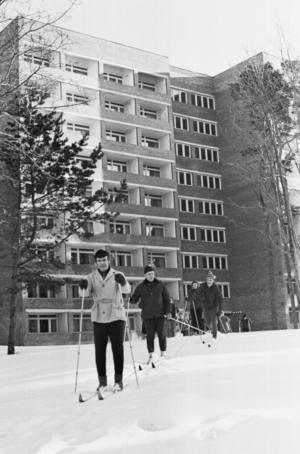 Narva-Jõesuu sanatoorium. "Kuni lumi pole sulanud."