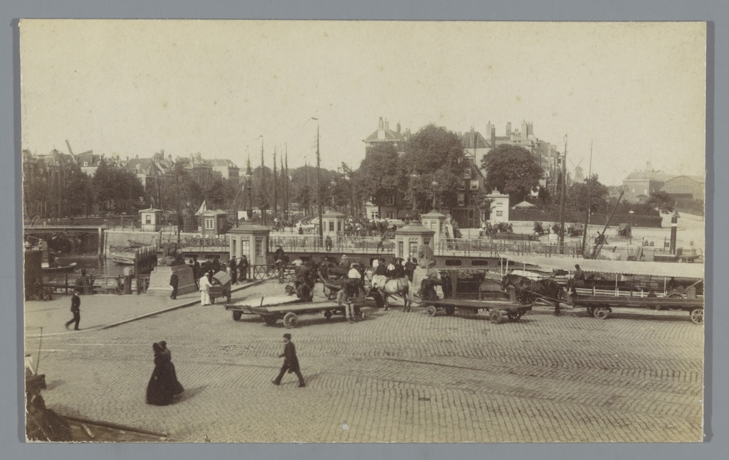 Gezicht op de Koningsbrug te Rotterdam