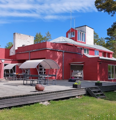 Paatsalu rest base, view of the building from the side. Architect Toomas Rein rephoto