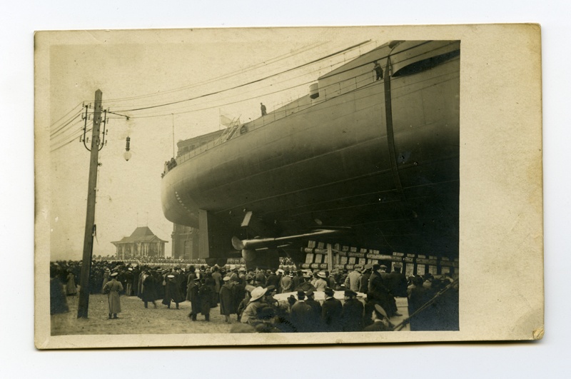 Sõjalaeva "Poltava" veeskamine Sankt Peterburis Uues Admiraliteeditehases