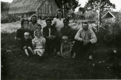 Männiku pere Paatsa külas  duplicate photo