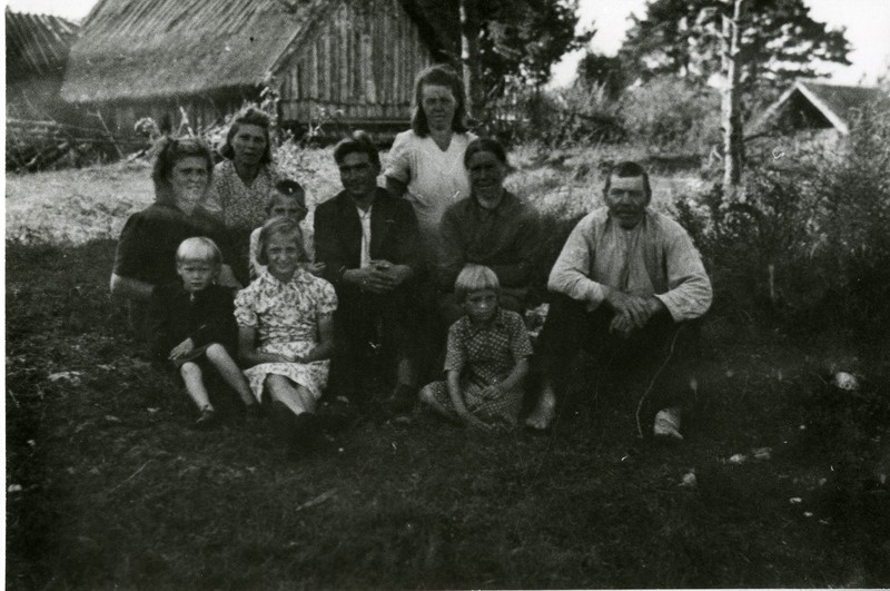 Männiku pere Paatsa külas
