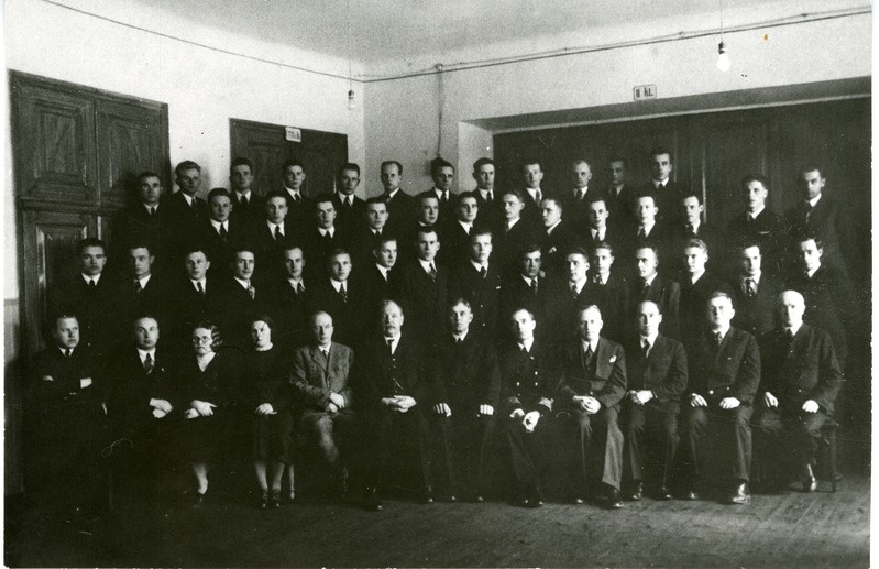 Kuressaare merekooli õpilased ja õpetajad