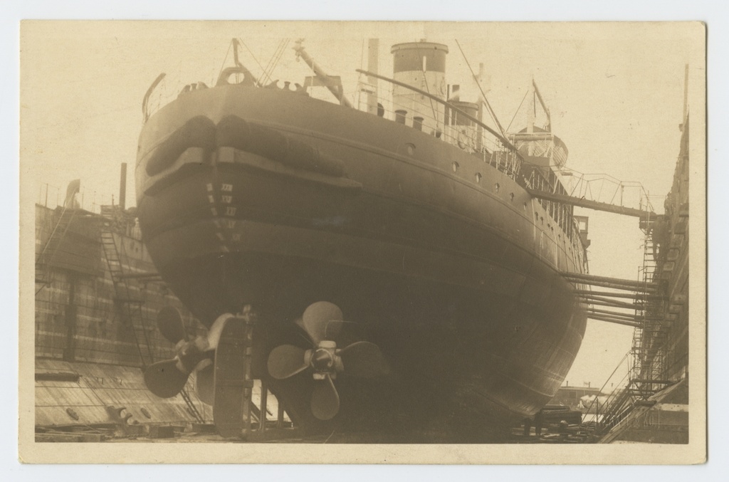 jäämurdja "Suur Tõll" kuivdokis