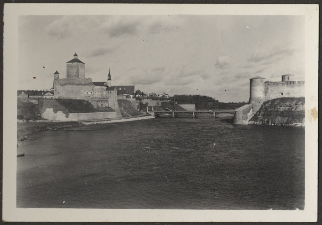 Vaade Narva kindlusele, foto Hermann Tõnissoo perealbumist