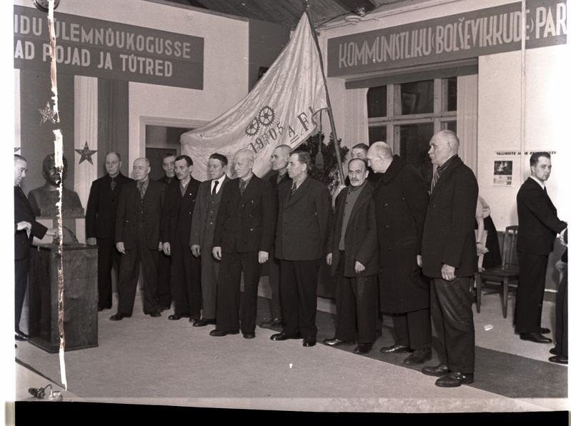 Vanad tööstustöölised valimas