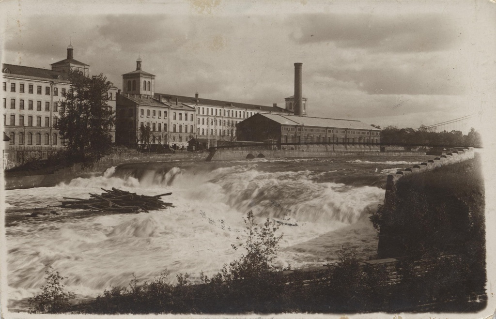 Estonia : Narva Kreenholm vabr. On a small river
