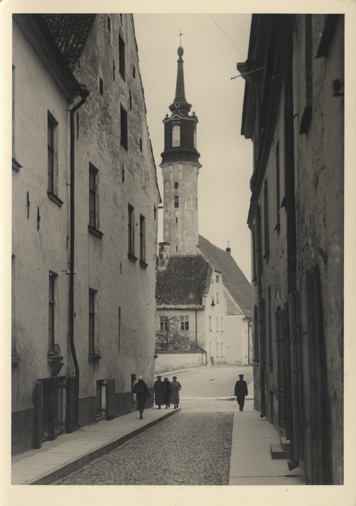 Estonia : Narva : Motiv from the Old Town
