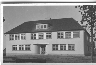 Foto. 1937.a. valminud Kanepi uus algkoolihoone.  duplicate photo