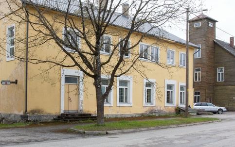 Elva võitööstuse tööstushoone peakorpuse fassaad rephoto