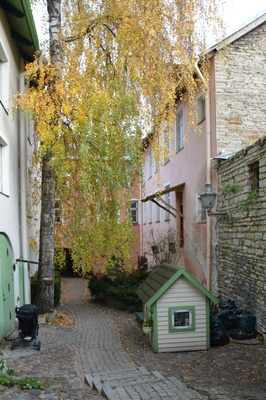 Dominican monastery court in Russian street rephoto
