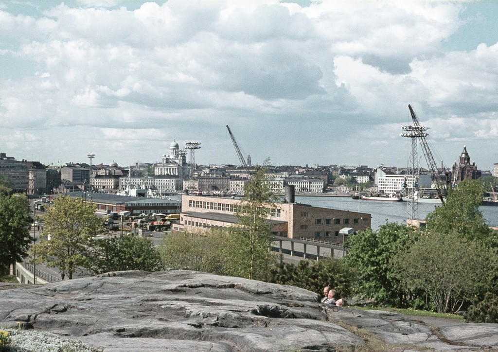 Näkymä Tähtitornin vuorelta Kauppatorille.