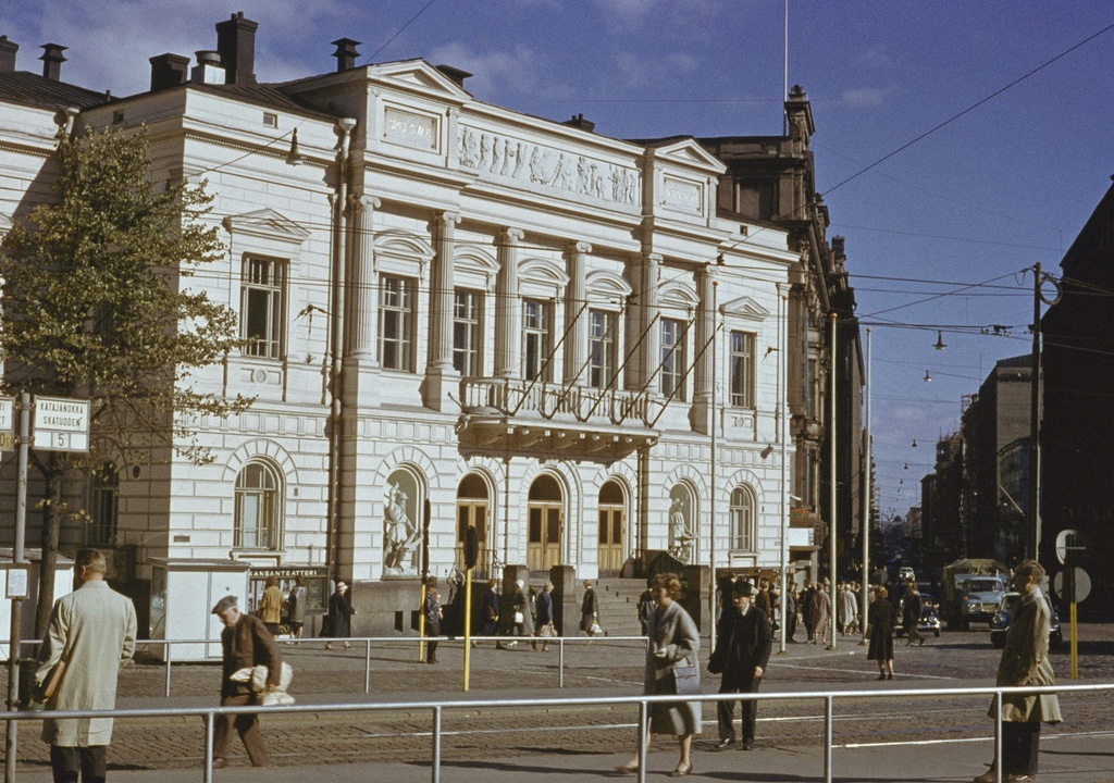 Vanha ylioppilastalo Mannerheimintien varrella, arkkitehti Axel Hampus Dalström 1870.
