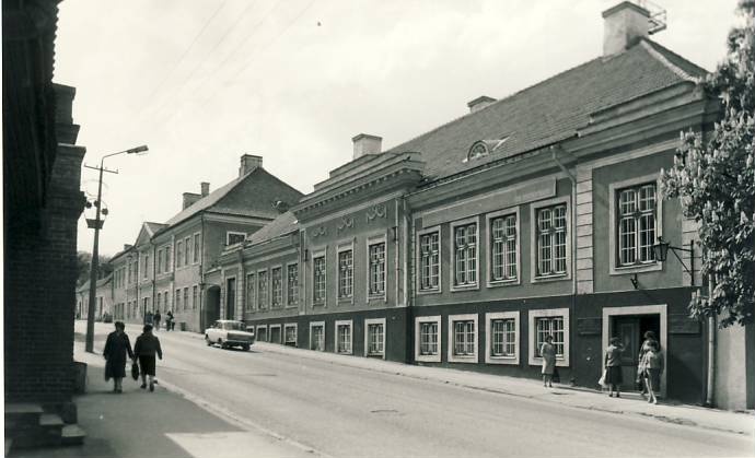 Rakvere, Tallinna tänava algus