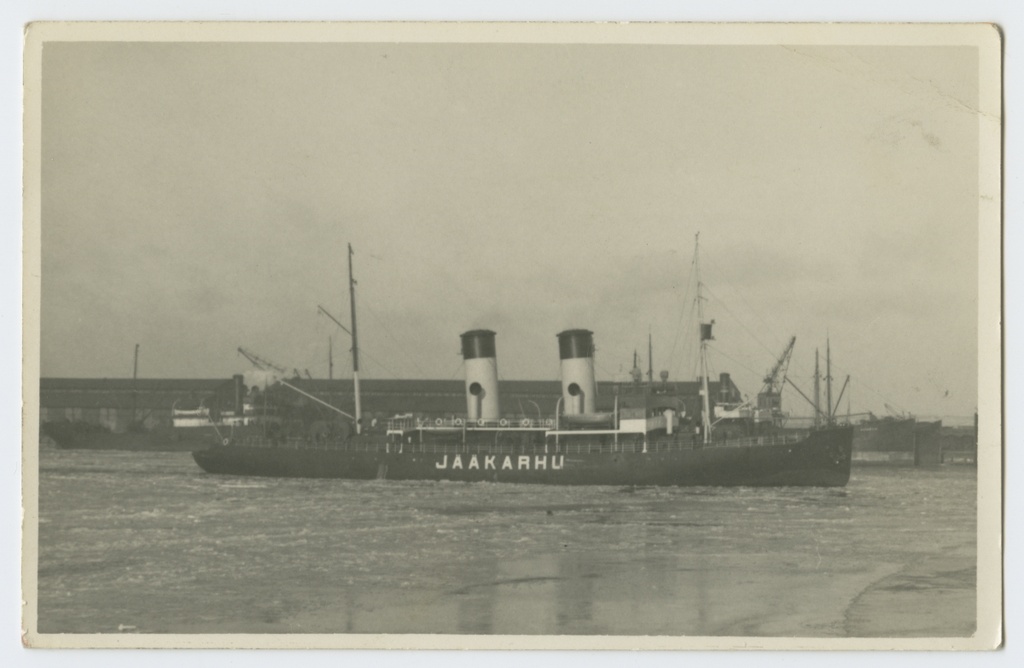 Soome aurik-jäämurdja "Jääkarhu" sadamas.
1935