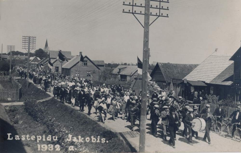 Foto. Lastepidu Jakobis 1932. a.
