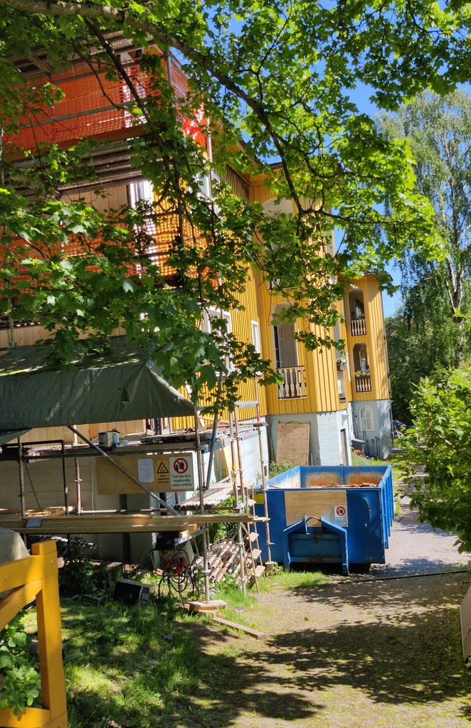 Käpylä, Kullervonkatu 22 (Arabiankatu 22) pihan puolelta. rephoto