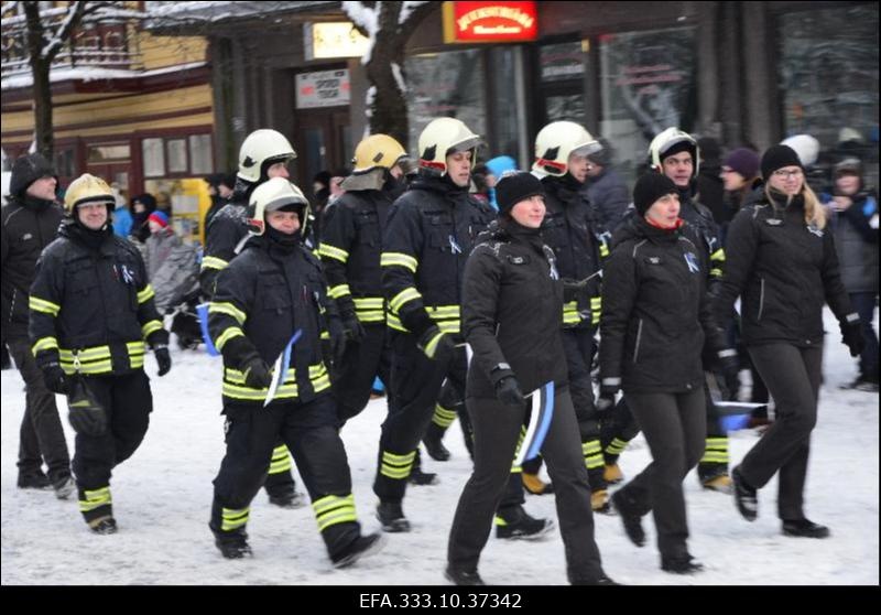 EV 100 tähistamine Pärnus. Rongkäik.