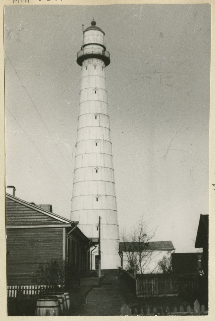 Tahkuna tuletorn