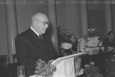 Professor Johannes Piiperi 75. juubeli aktus 1957. a.  similar photo