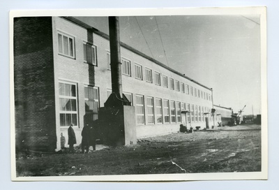 Haapsalu Kalakombinaadi uus konservitsehhi hoone Haapsalus Uus-Sadamas  duplicate photo