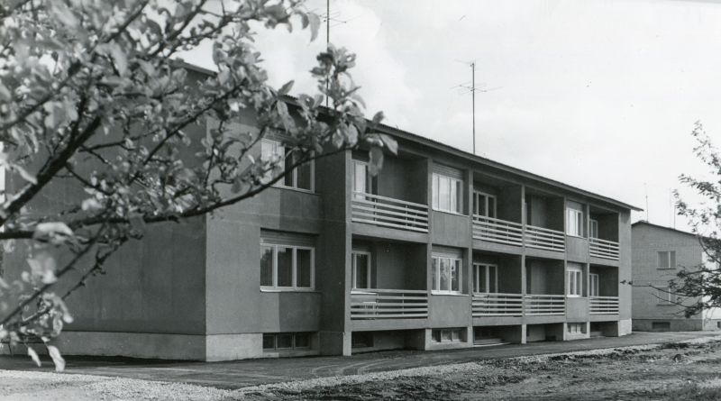 Valtu kolhoosi 8-korteriline elamu
