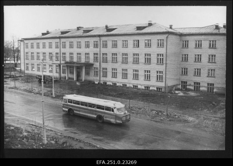 Tallinna Ehituskooli nr. 17 uus hoone.