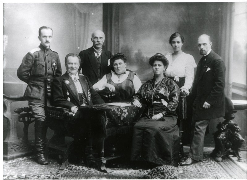 Carl Oswald Bulla perekonnaga