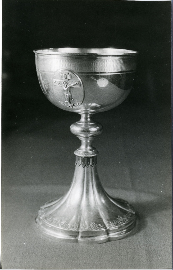 Kuressaare Laurentiuse kirik, karikas