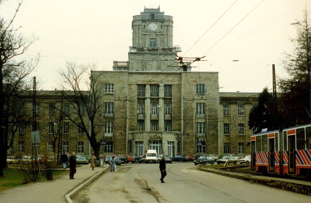 Tallinn Kopli, May 1996 - Building of Estonian Maritime Academy, (formerly the Faculty of Economics of TTÜ) in Kopli, Tallinn, Estonia