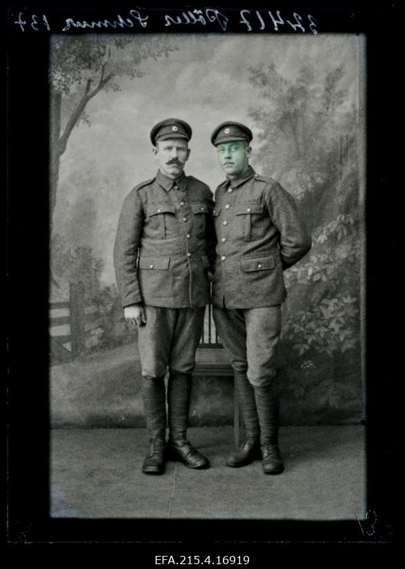 Sõjaväelased Poller ja Schmeer.