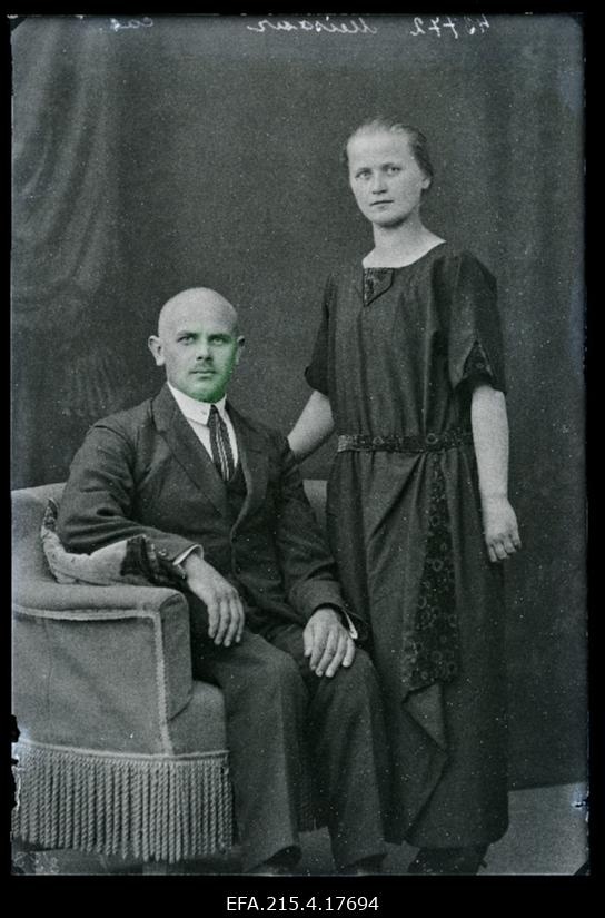 Dr Jaan Meiesaar ja Mari Meiesaar (sünd Tamm) Koongast.