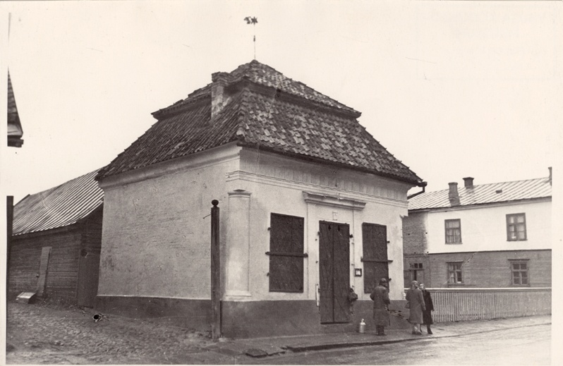 Valga. Kabel Riia tänaval