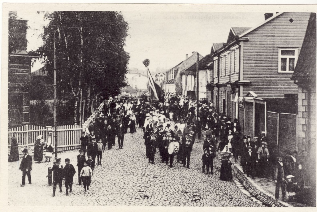 Valga. Eesti Karskusseltsi pidulik rongkäik Pihkva tänaval