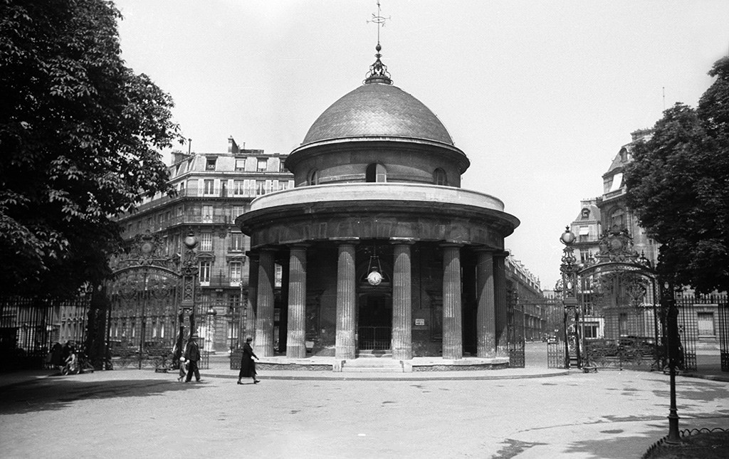 Rotunda of Parc Monceau, Paris, France