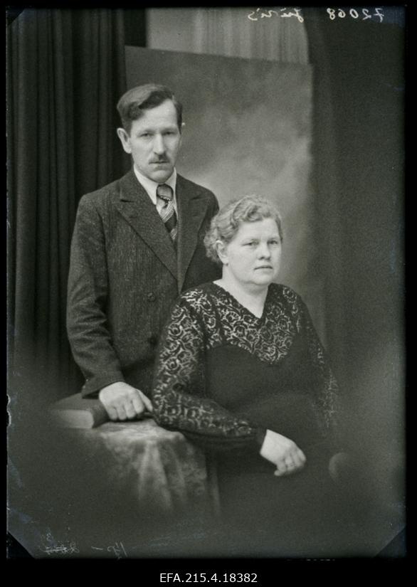 Jüris naisega Suure-Jaanist.