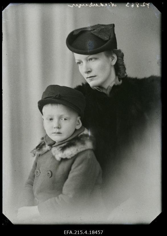 Niederberger poisiga.