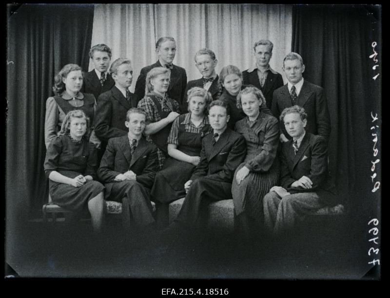 Grupp noori, (foto tellija Pedanik).