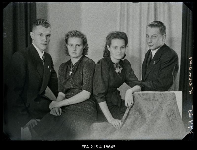 Grupp inimesi, (foto tellija Werncke).