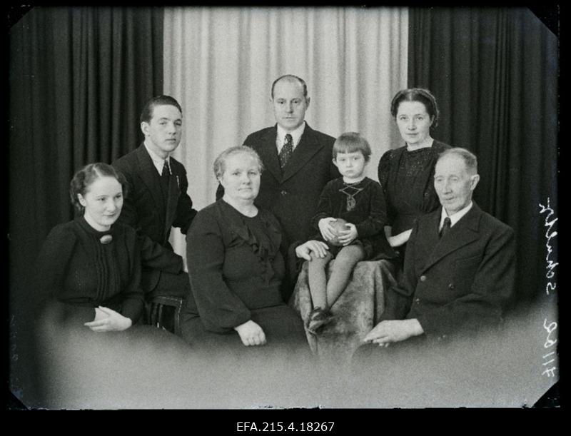 Perekond Schultz sugulastega.