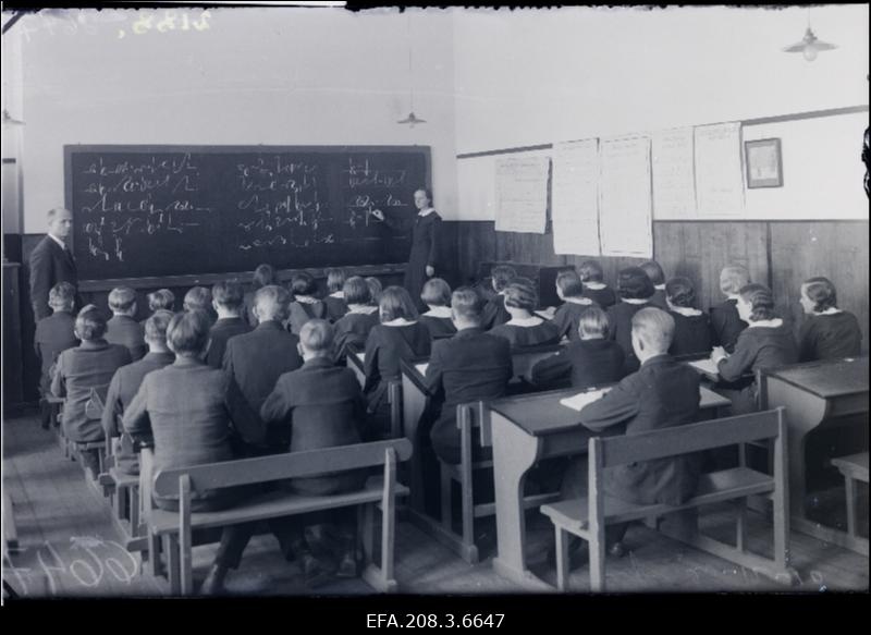 Kiirkirja tund Paide Kaubanduskoolis.