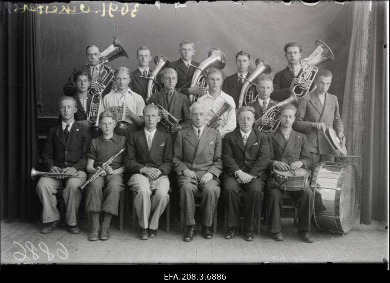 Paide Tööstuskooli orkester.